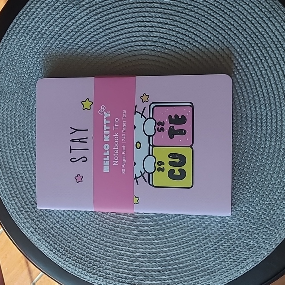 Hello Kitty Notebook Trio - Picture 7 of 7